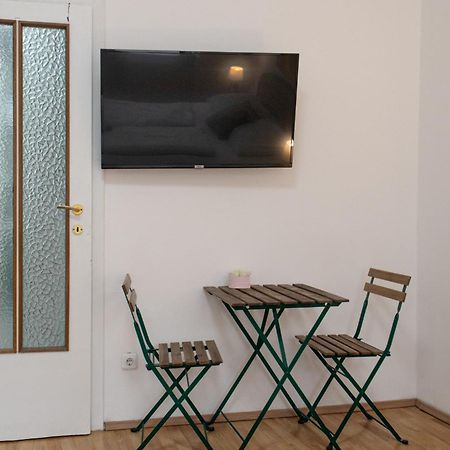 Budget City Stay - Near Wiener Stadthalle Ideal For Longstays Exterior foto