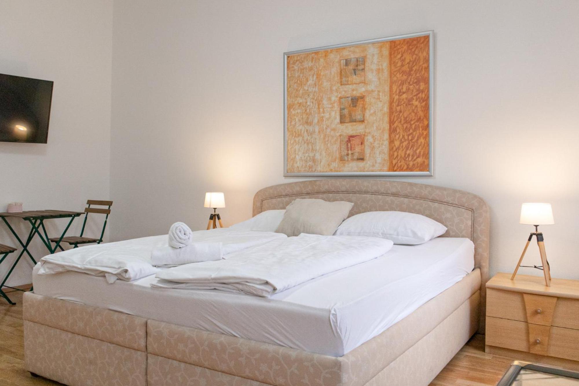 Budget City Stay - Near Wiener Stadthalle Ideal For Longstays Exterior foto