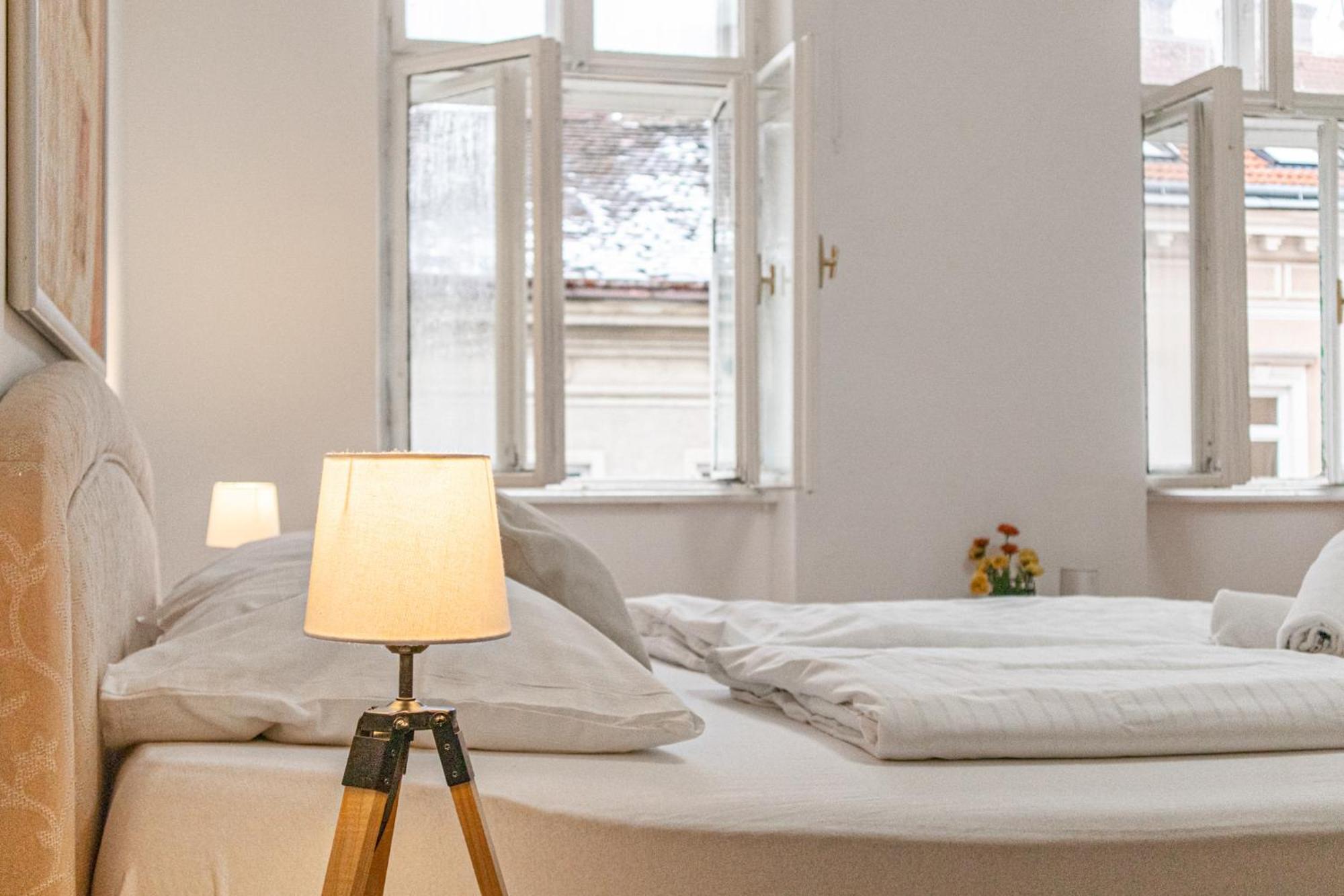Budget City Stay - Near Wiener Stadthalle Ideal For Longstays Exterior foto
